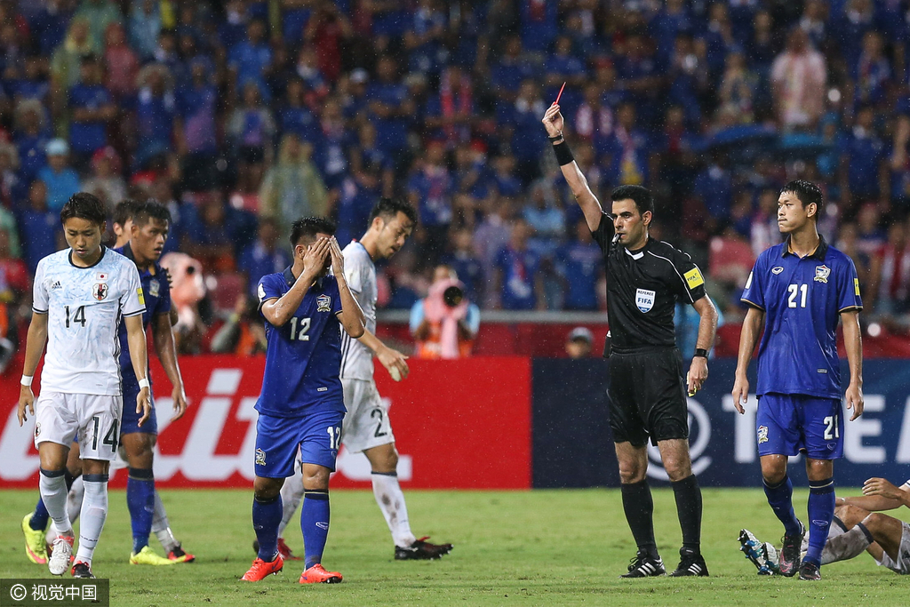 韩国队横扫日本队,黄鸭组合点燃赛场 韩国队横扫日本队,黄鸭组合点燃赛场