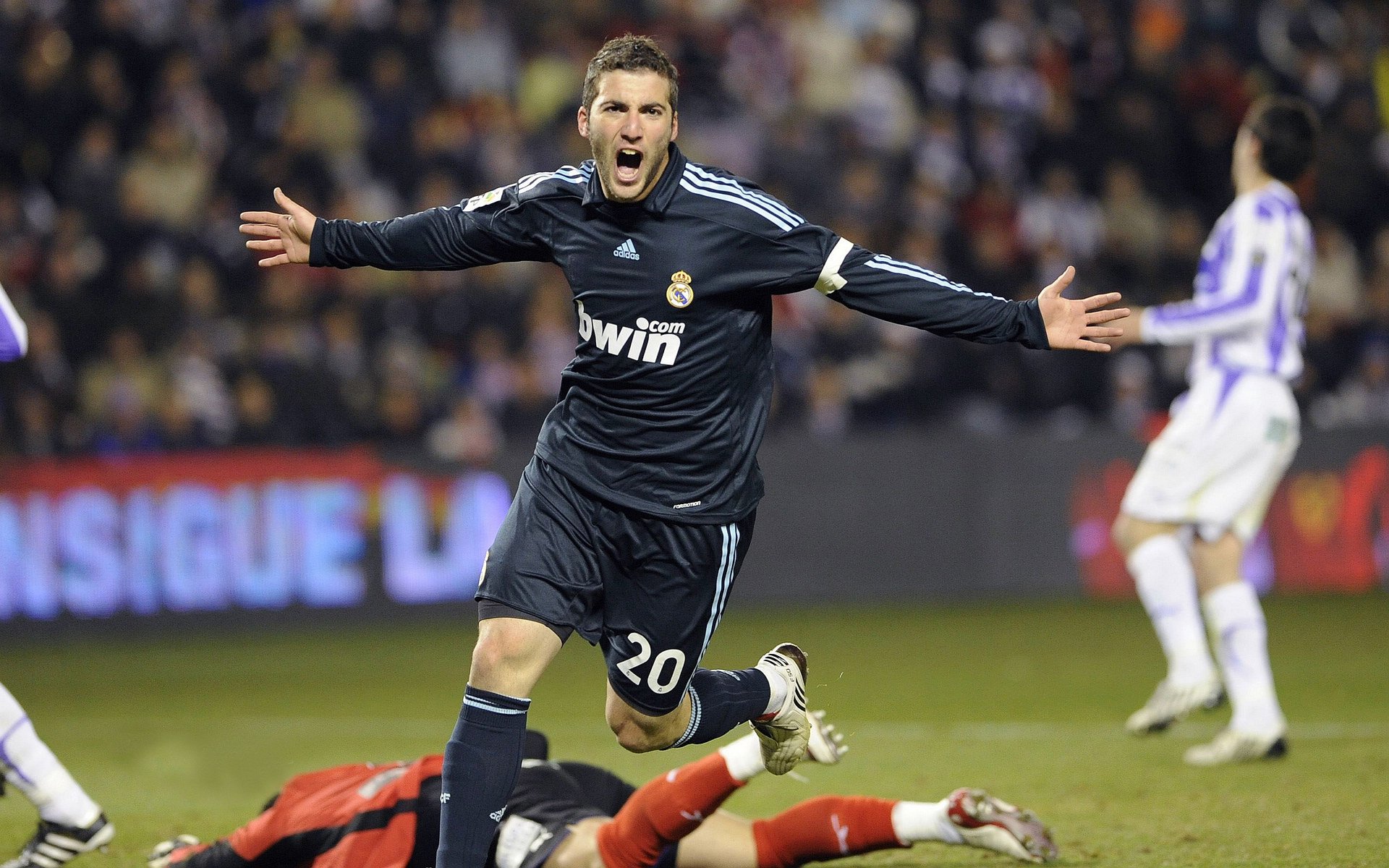 英超争冠之夜，内马尔赛后评分拉满，一场不属于他的传奇